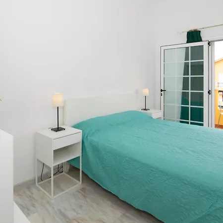 The Safe Point Residential Castillo * Castillo del Romeral