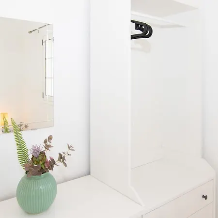 The Safe Point Residential Castillo *