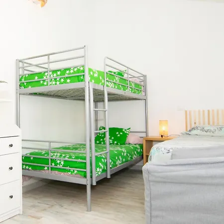 The Safe Point Residential Castillo * Castillo del Romeral